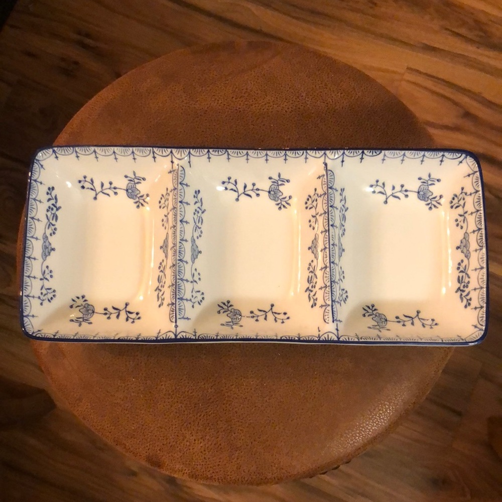 Vintage Royal China Blue & White Relish Condiment Candy Nut Divided Dish 15"